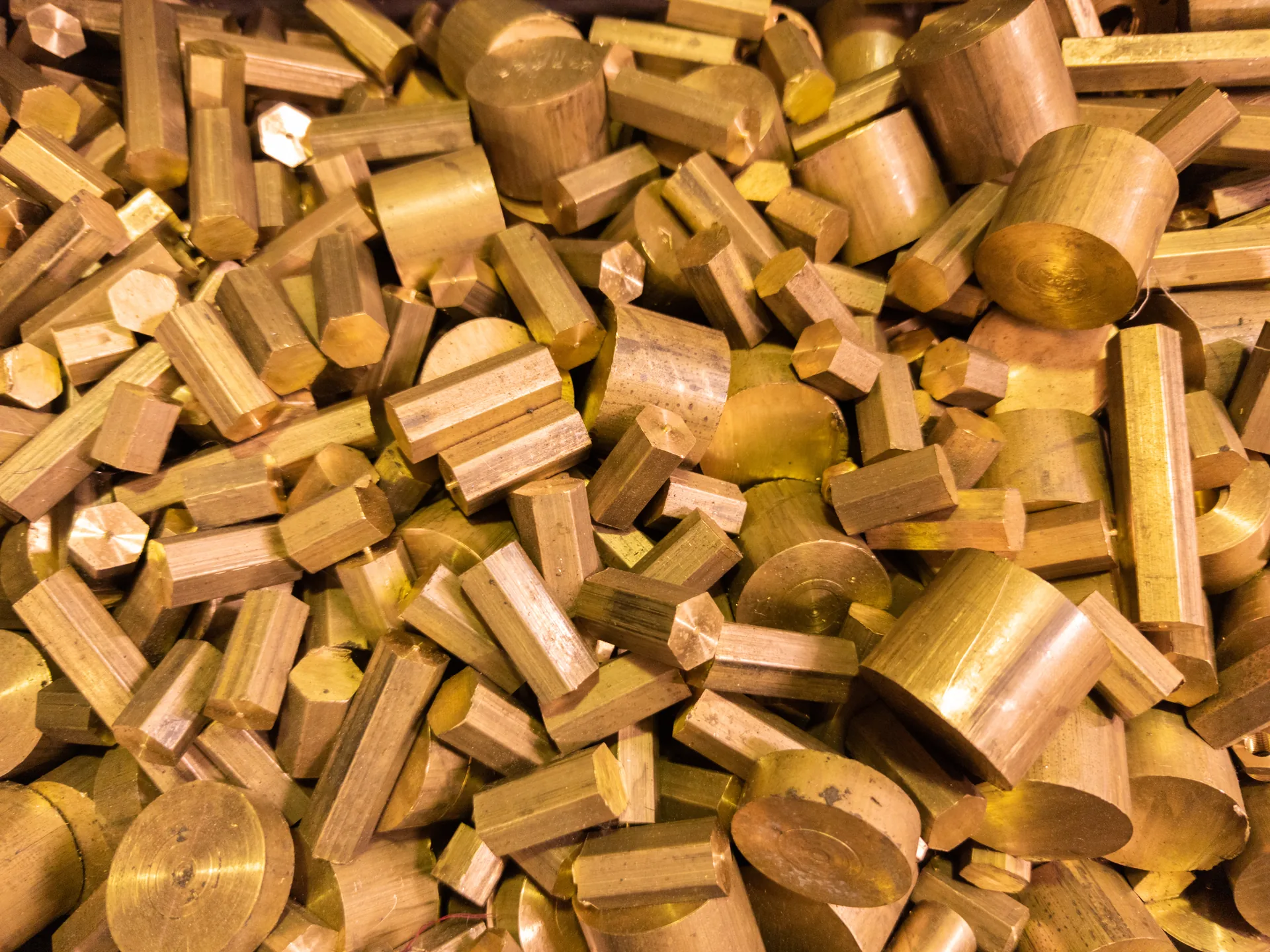 recycling-ticino-ottone-recupero Componenti in ottone destinati al recupero